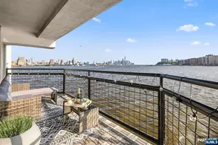 600 Harbor Blvd 771, Weehawken, NJ 07086 - Photo 2