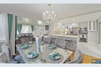 112 Elmwood Drive, Elmwood Park, NJ 07407 - Photo 28