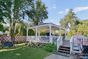 112 Elmwood Dr, Elmwood Park, NJ 07407 - Photo 6