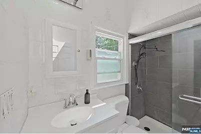 112 Elmwood Drive, Elmwood Park, NJ 07407 - Photo 42