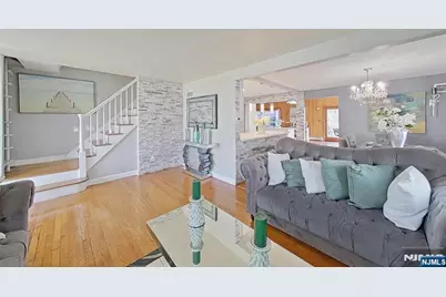 112 Elmwood Drive, Elmwood Park, NJ 07407 - Photo 20