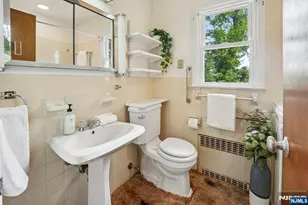 107 Roland St, Park Ridge, NJ 07656 - Photo 8
