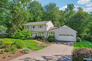 30 Arlton Ave, Allendale, NJ 07401 - Photo 4