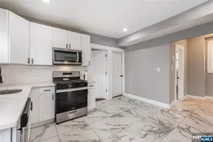 22 Comfort Pl, Clifton, NJ 07011 - Photo 10