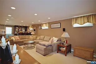 226 Irving Pl, Lyndhurst Township, NJ 07071 - Photo 18