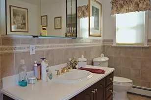 226 Irving Pl, Lyndhurst Township, NJ 07071 - Photo 10