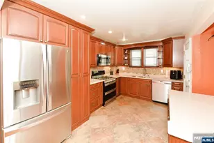 1556 Wyndmoor Ave, Hillside, NJ 07205 - Photo 6