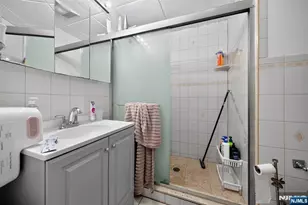 128 Ackerman Ave, Clifton, NJ 07011 - Photo 8