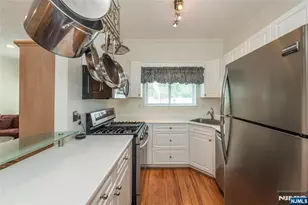 607 Brittany Dr, Wayne, NJ 07470 - Photo 4