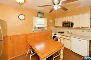 151 Hickory Ave, Bergenfield, NJ 07621 - Photo 8
