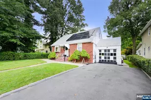 151 Hickory Ave, Bergenfield, NJ 07621 - Photo 2