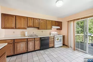 5 Apshawa Cross Rd, West Milford, NJ 07480 - Photo 10