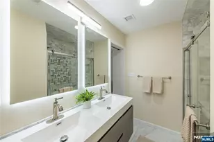 25 Cloverhill Pl, Montclair, NJ 07042 - Photo 28
