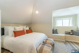 25 Cloverhill Pl, Montclair, NJ 07042 - Photo 36