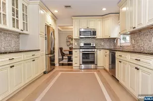 113 Grove St, Waldwick, NJ 07463 - Photo 12