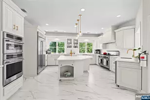 27 Shinnecock Trail, Franklin Lakes, NJ 07417 - Photo 8