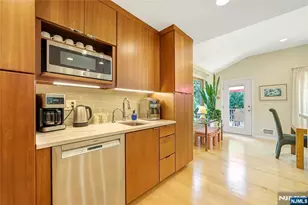 152 Coles Ave, Hackensack, NJ 07601 - Photo 12