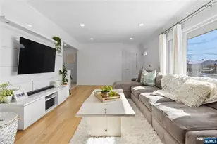 10 Homestead Rd, Elmwood Park, NJ 07407 - Photo 8