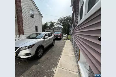 413 S Pine, Roselle, NJ 07203 - Photo 30