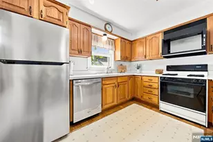53 Payne Ave, Midland Park, NJ 07432 - Photo 8
