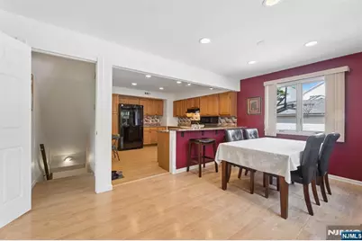56 Chesapeake Avenue, Parsippany, NJ 07034 - Photo 14