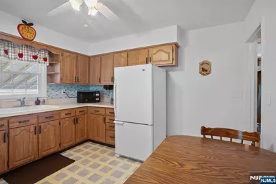 5 Sally Street, Bloomingdale, NJ 07403 - Photo 10