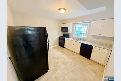 240-242 Wainwright Street, Newark, NJ 07112 - Photo 6