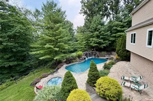 92 Cheyenne Way, Wayne, NJ 07470 - Photo 2