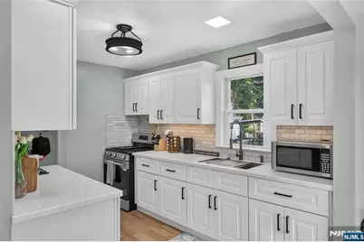 22 First Street, Mahwah, NJ 07430 - Photo 6