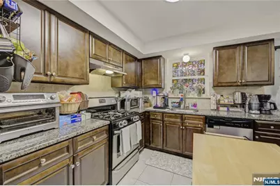 149 Bellair Place, Newark, NJ 07104 - Photo 10