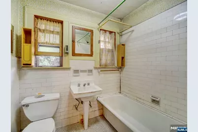 8 Whitman Avenue, East Orange, NJ 07017 - Photo 22