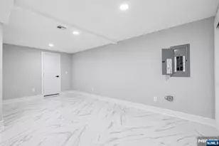 55 Long Hill Dr, Clifton, NJ 07013 - Photo 20
