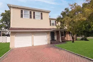 45 Holyoke Rd, Wayne, NJ 07470 - Photo 2