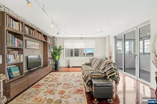 2000 Linwood Ave 16V, Fort Lee, NJ 07024 - Photo 12