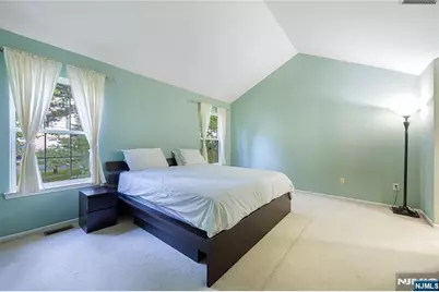 1148 Stafford Street, Mahwah, NJ 07430 - Photo 14