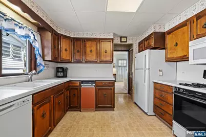 20 Woodside Terrace, West Orange Township, NJ 07052 - Photo 20