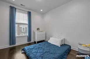 68 Parkside Ln 68, Teaneck Township, NJ 07666 - Photo 20