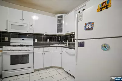 555 North Avenue 21 H #21 H, Fort Lee, NJ 07024 - Photo 6
