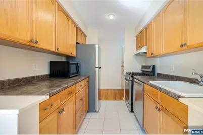 605 Grove Street H1 #H1, Clifton, NJ 07013 - Photo 8