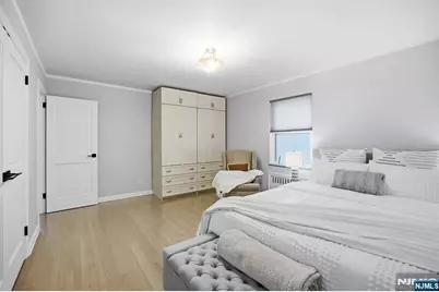 1047 Inwood Terrace, Fort Lee, NJ 07024 - Photo 12
