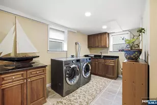1047 Inwood Terrace, Fort Lee, NJ 07024 - Photo 20