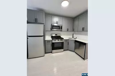 84 Clendenny Avenue, Jersey City, NJ 07304 - Photo 16