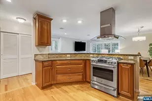 119 Squire Hill Rd, Montclair, NJ 07043 - Photo 8