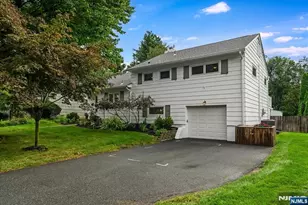 119 Squire Hill Rd, Montclair, NJ 07043 - Photo 2