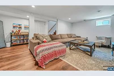 300 Graphic Boulevard, New Milford, NJ 07646 - Photo 32