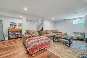 300 Graphic Blvd, New Milford, NJ 07646 - Photo 32
