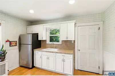 237 Broughton Avenue, Bloomfield, NJ 07003 - Photo 16