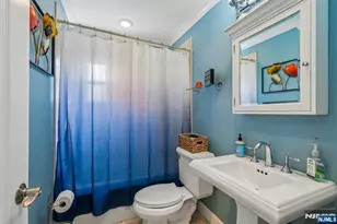 122 Maplewood Ave, Wayne, NJ 07470 - Photo 16