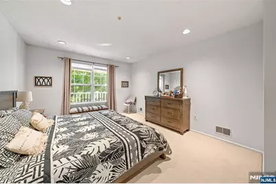1198 Richmond Road, Mahwah, NJ 07430 - Photo 8