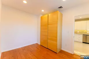 25 Bond St, Wallington, NJ 07057 - Photo 12
